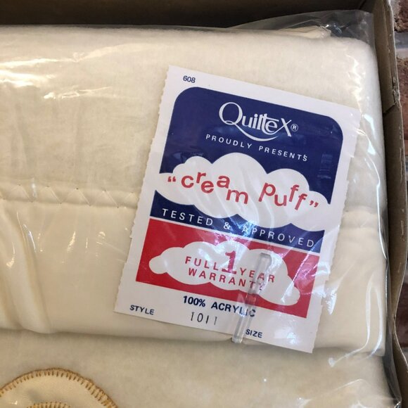 New Quiltex Embroidered Teddy Bear Crib Baby Blanket Eggshell In Original Box - Picture 4 of 7